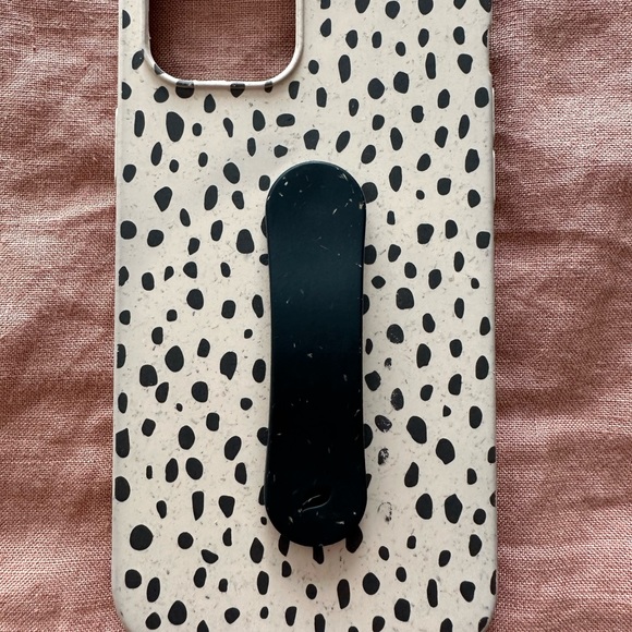 Pela Patterned Phone Case - Picture 4 of 7